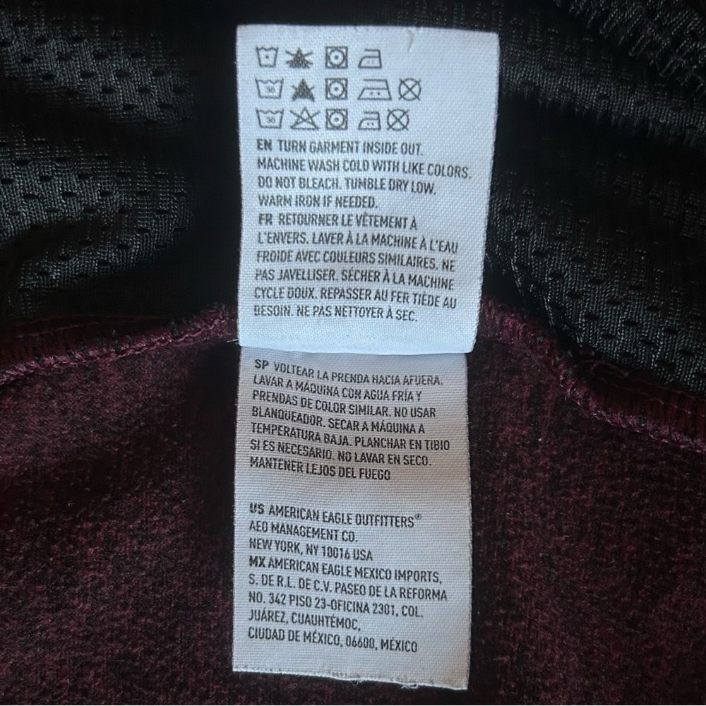 American Eagle Men’s Medium Burgundy Flex Tech Athletic Shorts - Picture 5 of 9